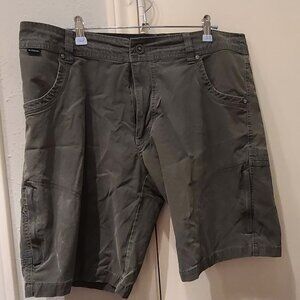 Kuhl Men's 36 Cargo Shorts - Olive Vintage Patina Dye Snap Waist